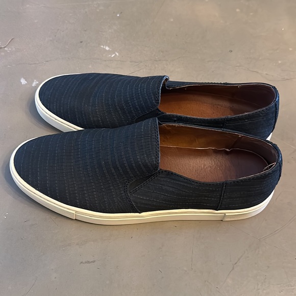 Frye leather embossed slip on sneaker - Picture 7 of 8